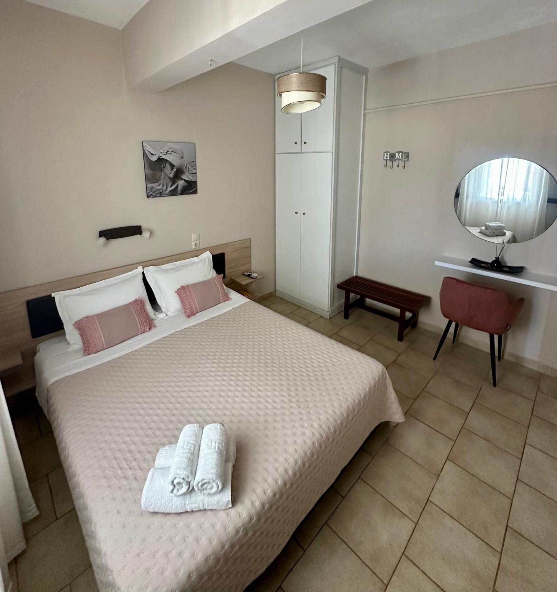 Eleana Apartments And Studios Agios Georgios Pagon Exterior photo